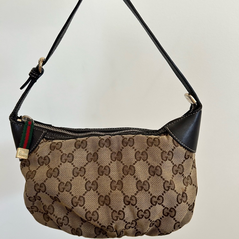 Authentic mini gucci shoulder bag